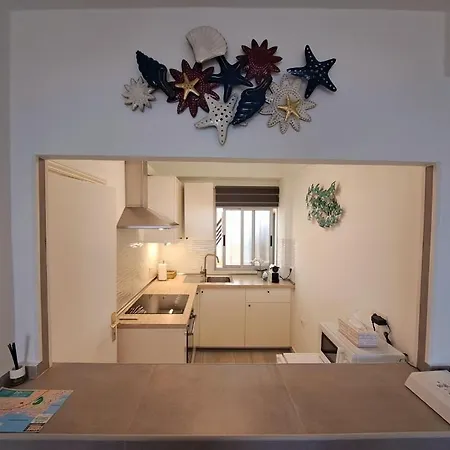 Ocean View Penthouse Apartment *